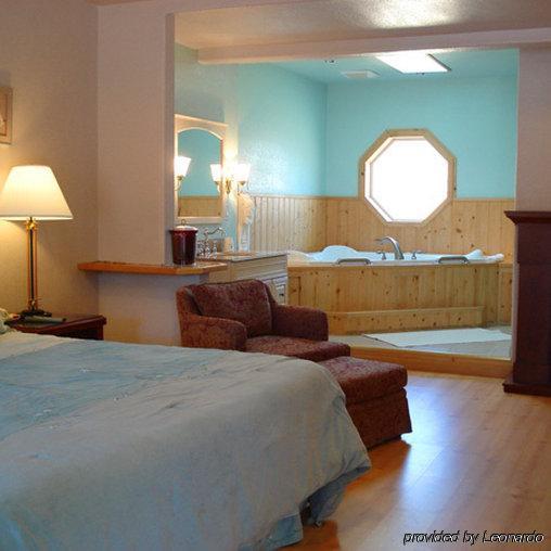 Coast Inn And Spa Fort Bragg Room photo